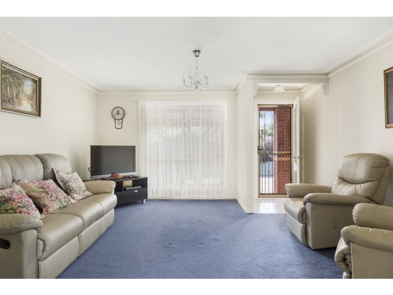 50 Carolyn Way, Maiden Gully VIC 3551