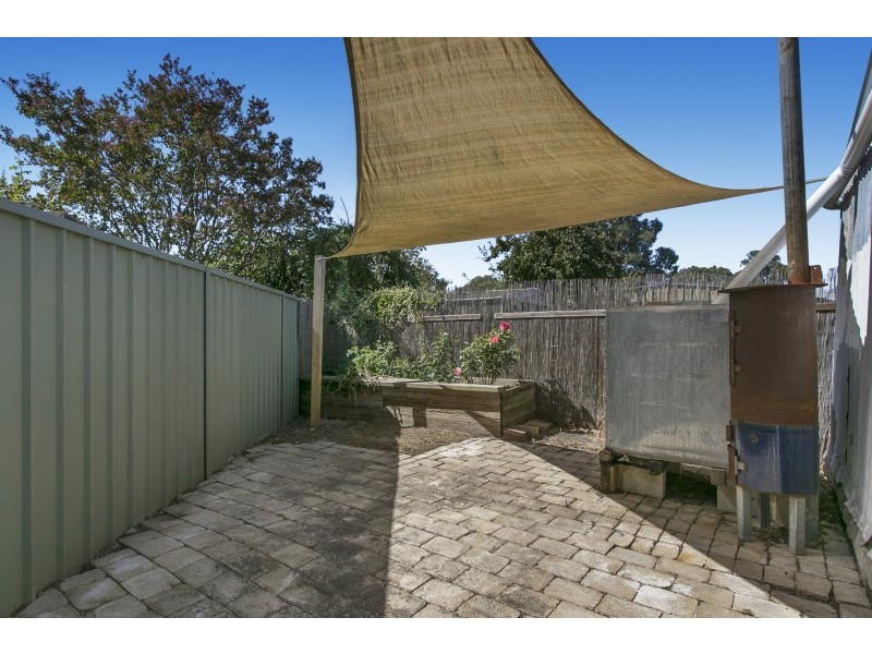 24 Wesley Street, Kangaroo Flat VIC 3555