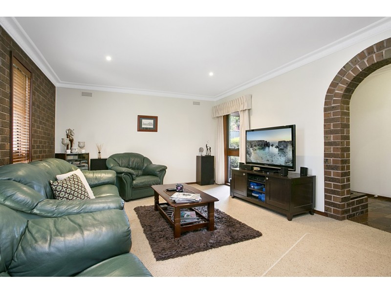 24 Lowndes Street, Kennington VIC 3550