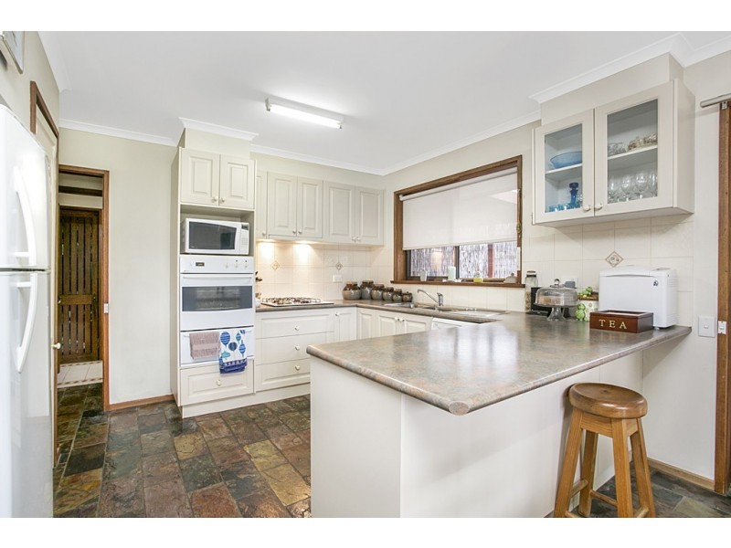 24 Lowndes Street, Kennington VIC 3550