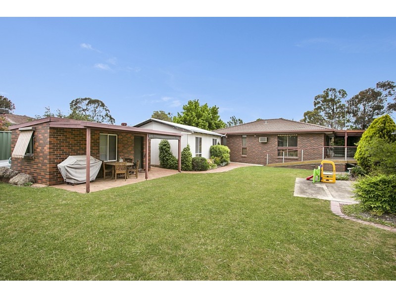 24 Lowndes Street, Kennington VIC 3550