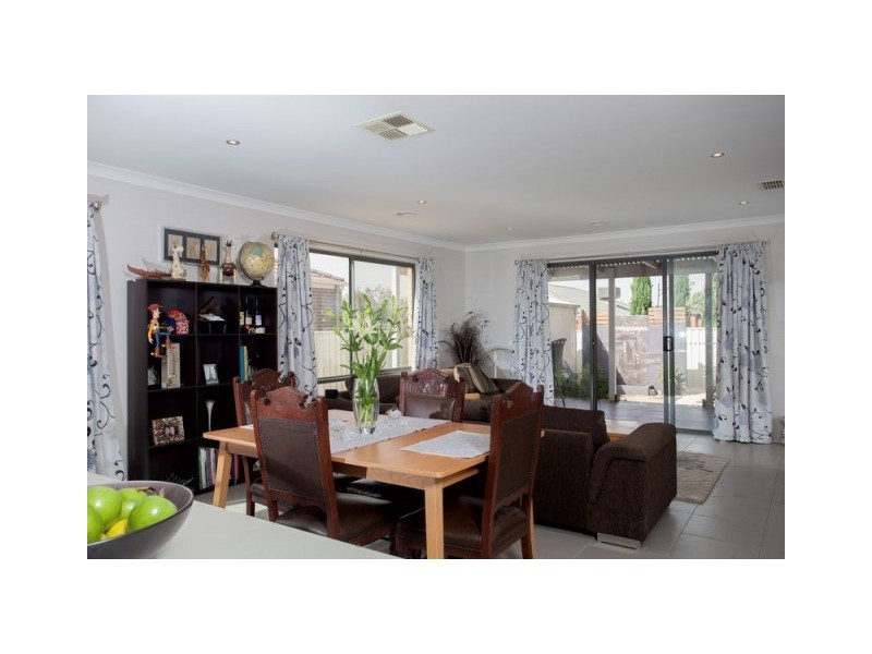 15 Cooba Drive, Epsom VIC 3551