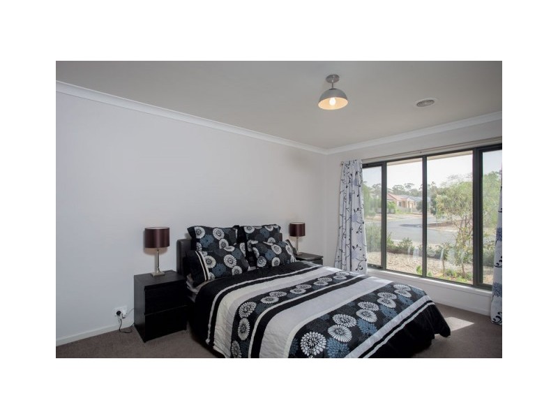 15 Cooba Drive, Epsom VIC 3551