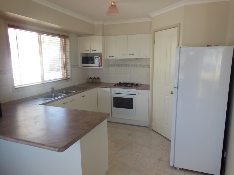 31 Pattison Drive, Kangaroo Flat VIC 3555