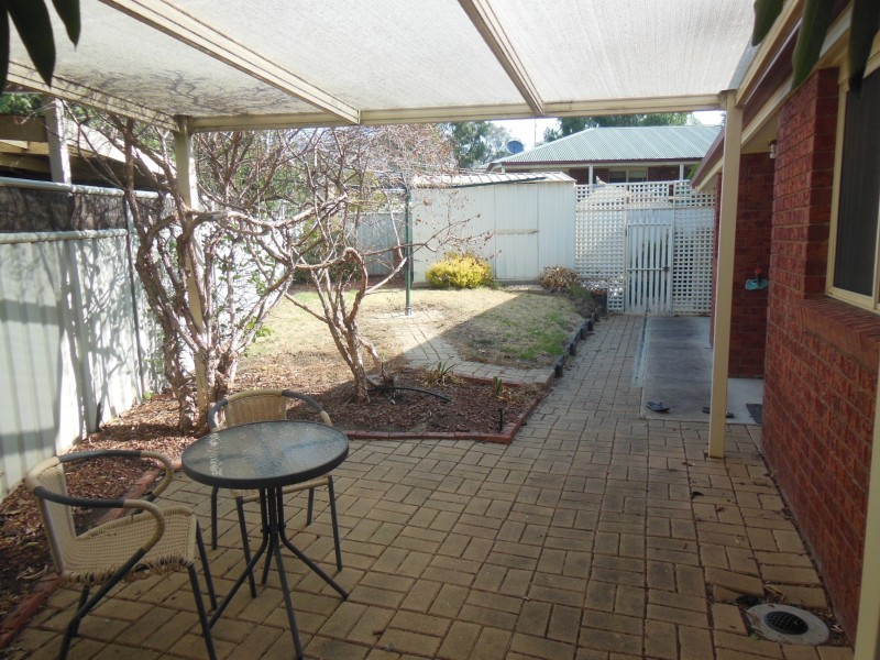 31 Pattison Drive, Kangaroo Flat VIC 3555