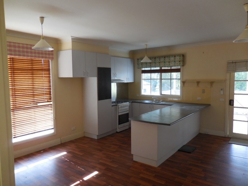 44 Booth Street, Golden Square VIC 3555