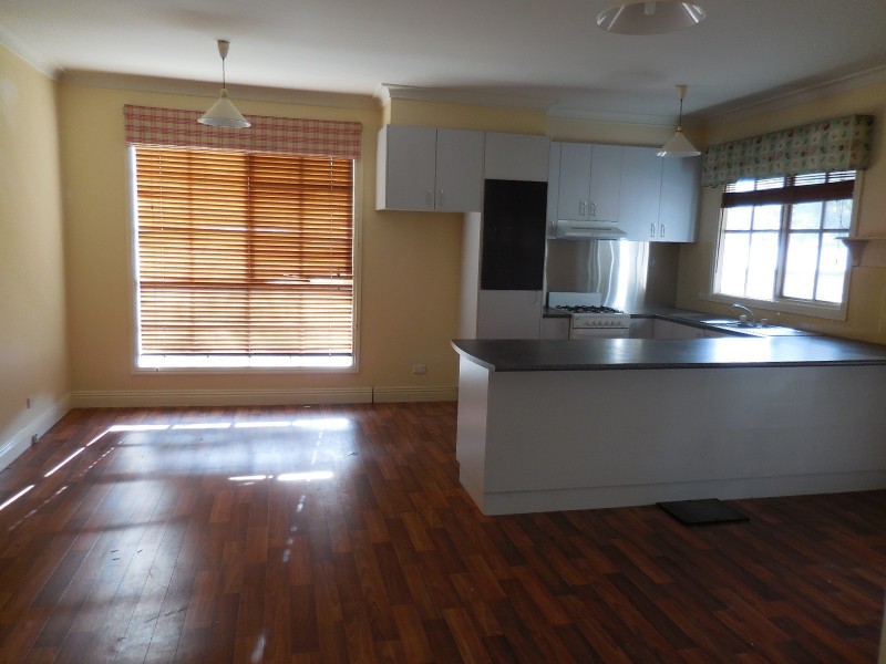 44 Booth Street, Golden Square VIC 3555