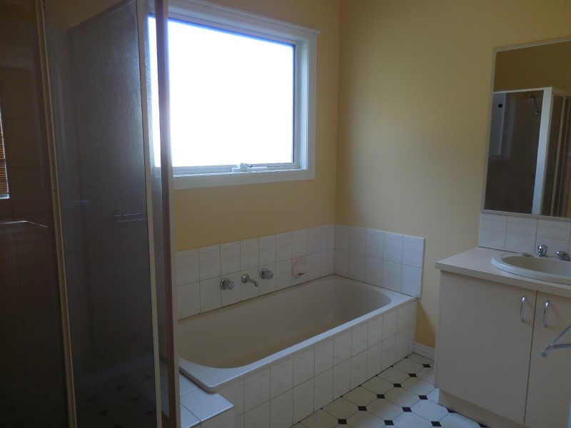 44 Booth Street, Golden Square VIC 3555