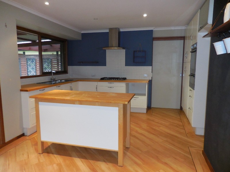 6 Nation Court, Ascot VIC 3551