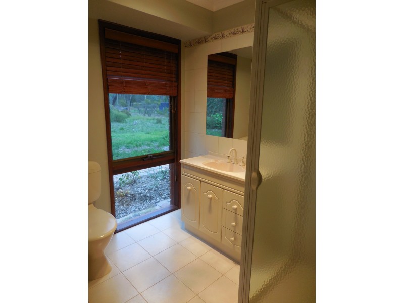 6 Nation Court, Ascot VIC 3551