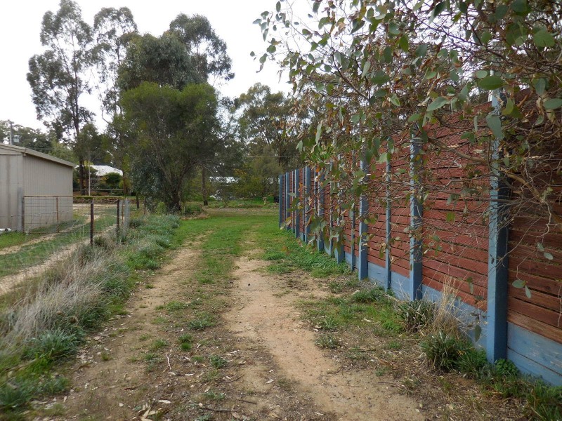 6 Nation Court, Ascot VIC 3551