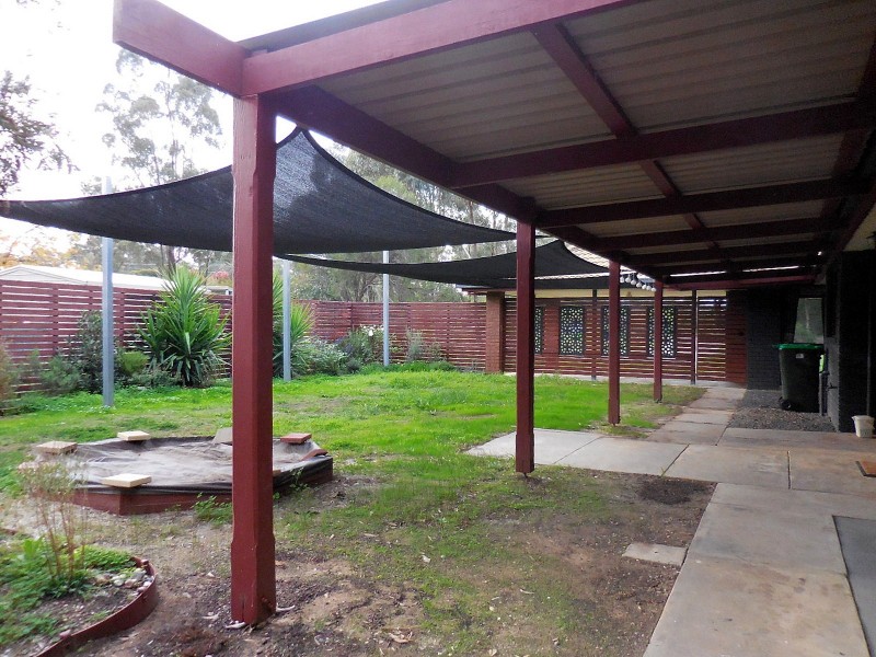 6 Nation Court, Ascot VIC 3551