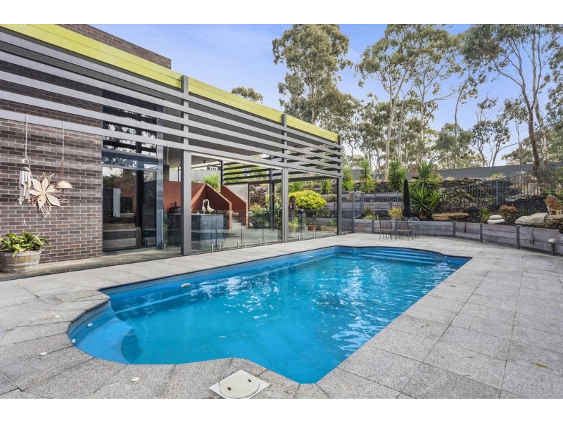 106 Mackenzie Street West, Golden Square VIC 3555