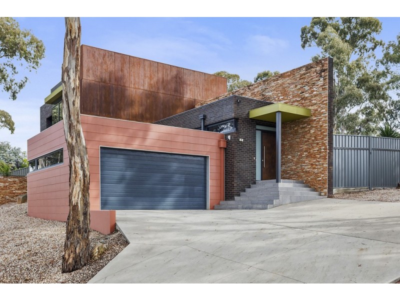 106 Mackenzie Street West, Golden Square VIC 3555