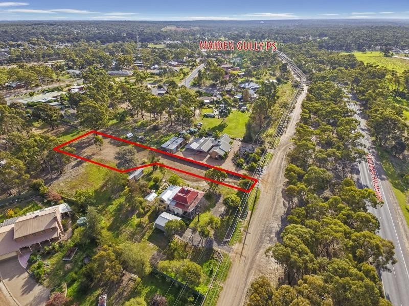 637 Calder Highway, Maiden Gully VIC 3551