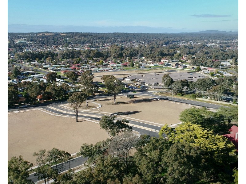 134-166 Aspinall St, Golden Square VIC 3555