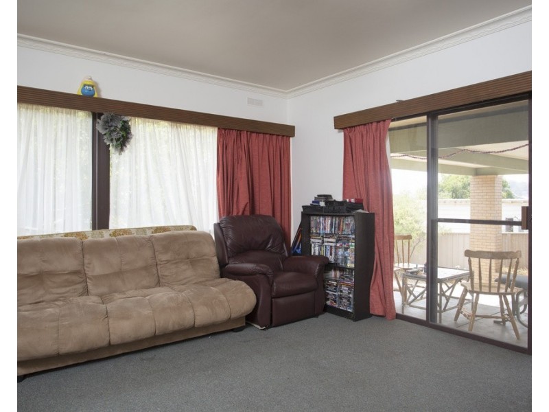 41 Marshall Cres, Kennington VIC 3550