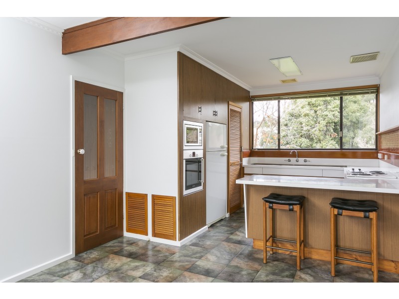 80 Retreat Road, Spring Gully VIC 3550