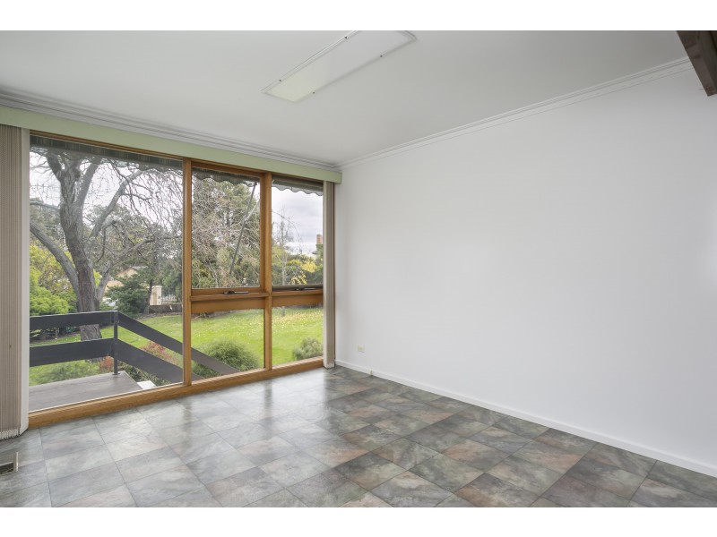 80 Retreat Road, Spring Gully VIC 3550