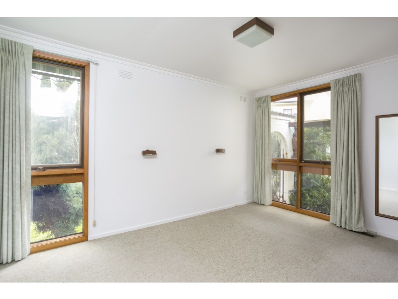 80 Retreat Road, Spring Gully VIC 3550
