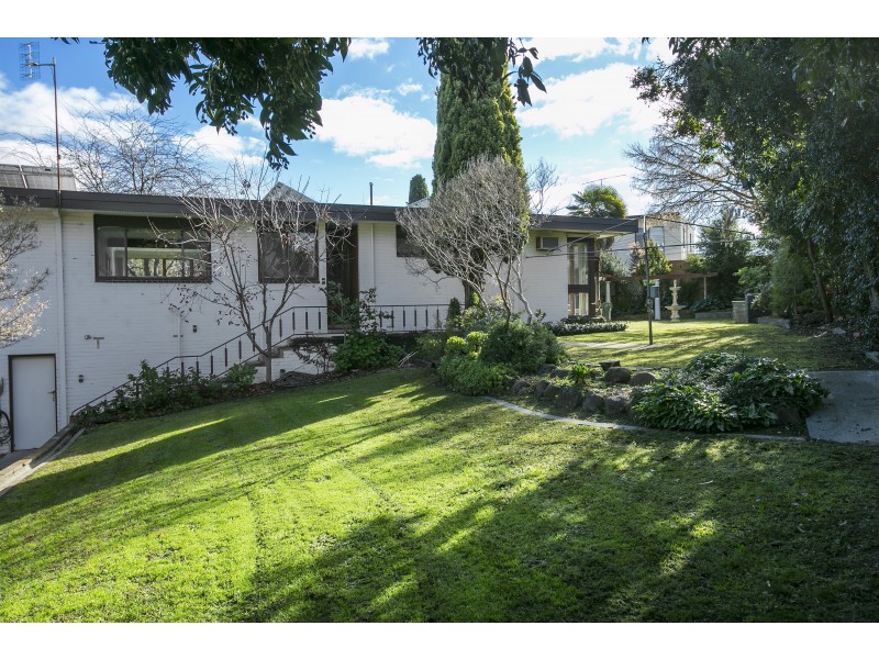 80 Retreat Road, Spring Gully VIC 3550