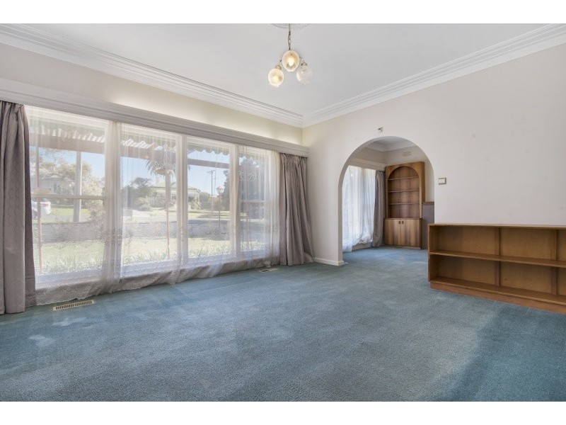 23 Spring Gully Road, Quarry Hill VIC 3550