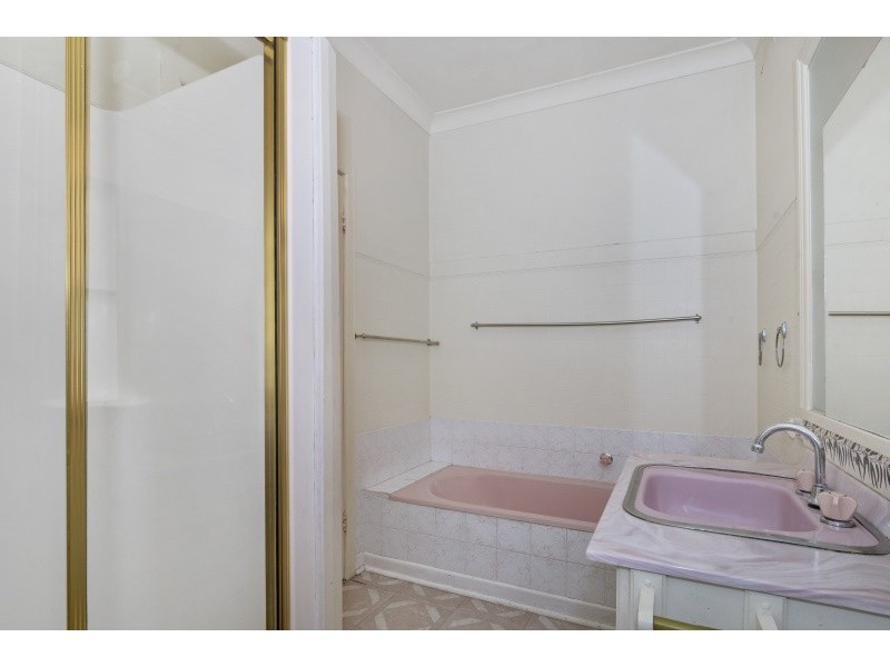 23 Spring Gully Road, Quarry Hill VIC 3550