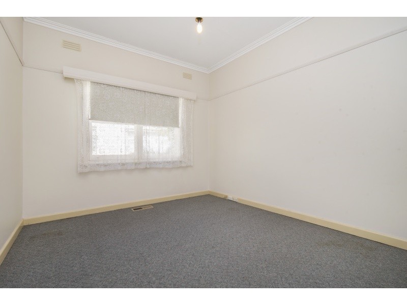 23 Spring Gully Road, Quarry Hill VIC 3550