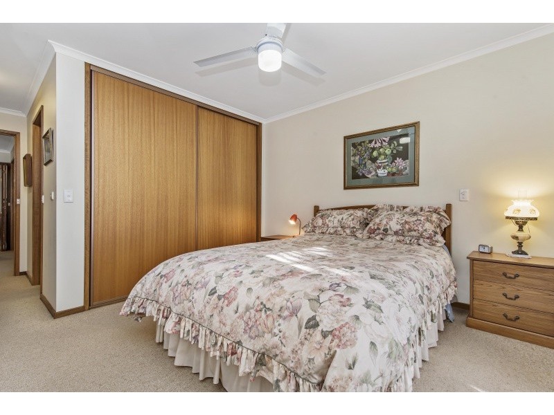 33 Hope Street, Kangaroo Flat VIC 3555