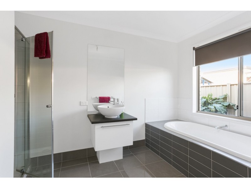 68 Bassett Drive, Strathfieldsaye VIC 3551