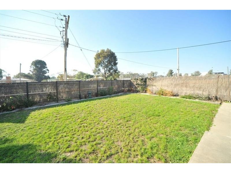 92 Church Street, Kangaroo Flat VIC 3555