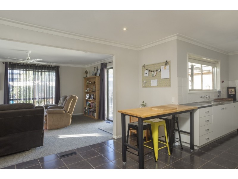 78 Happy Valley Road, Long Gully VIC 3550