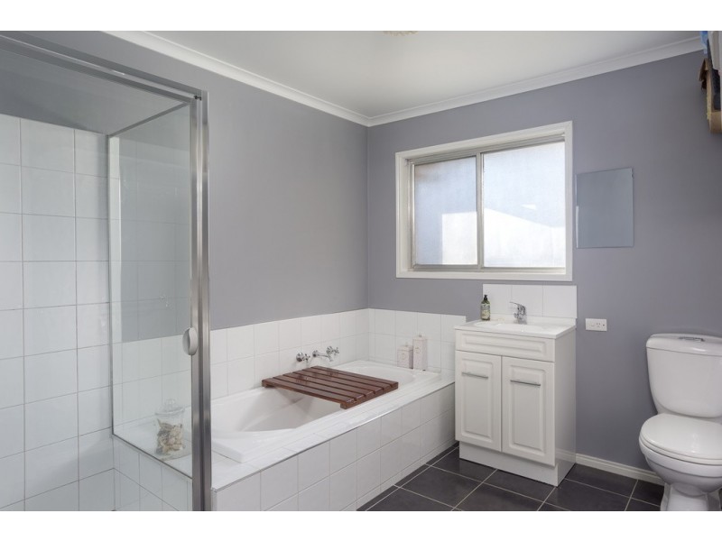 78 Happy Valley Road, Long Gully VIC 3550
