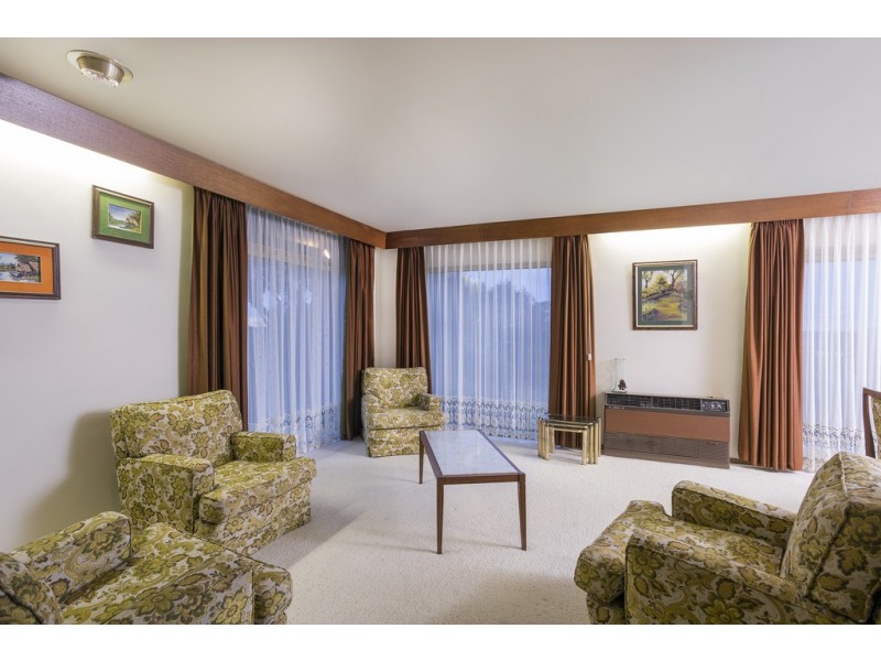 27 Poulston Street, Long Gully VIC 3550