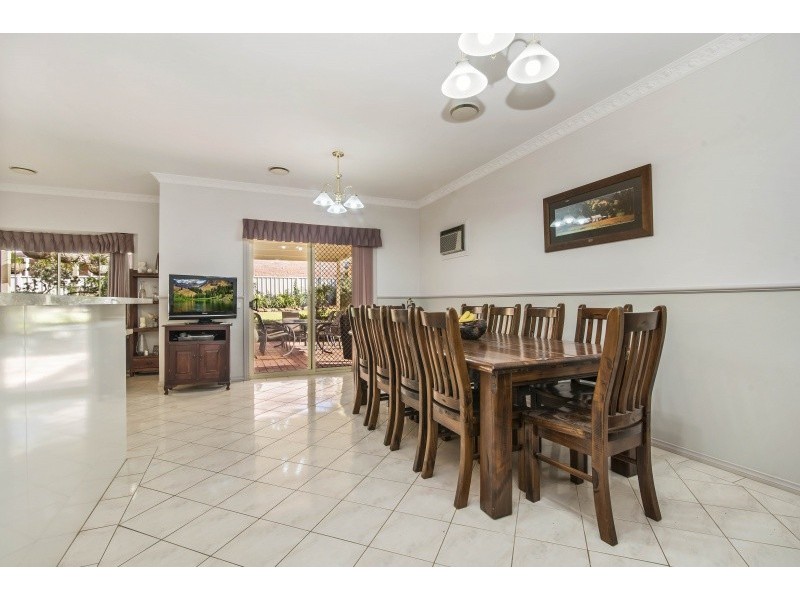 16 Gresham Court, Golden Square VIC 3555
