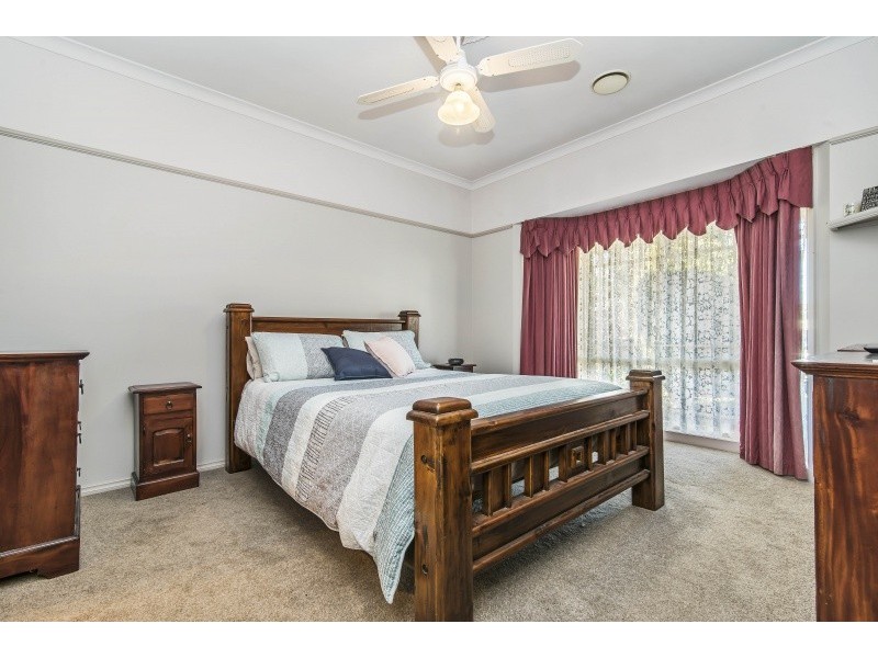 16 Gresham Court, Golden Square VIC 3555