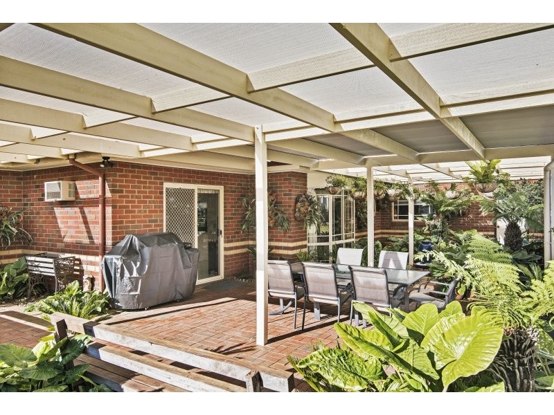 16 Gresham Court, Golden Square VIC 3555