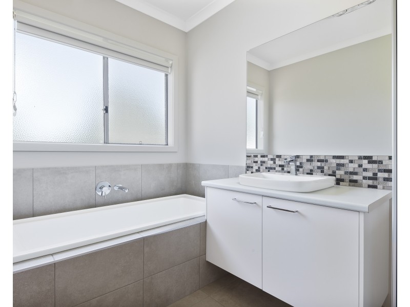 2/84 Marong Road, Bendigo VIC 3550