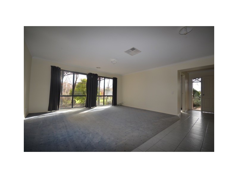 5 Exeter Place, Strathfieldsaye VIC 3551