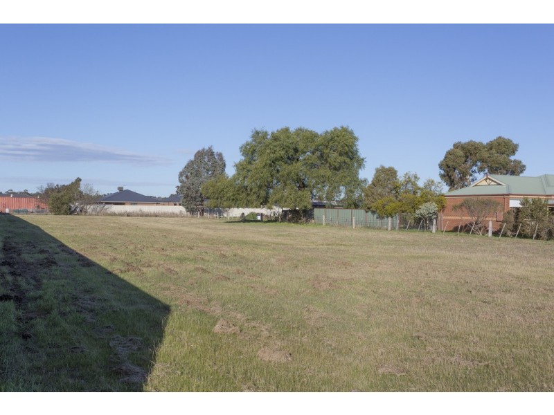 320 Midland Highway, Epsom VIC 3551