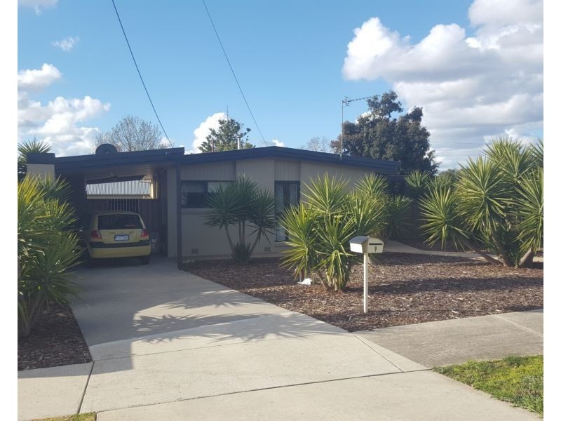 9 Elm Street, Golden Square VIC 3555