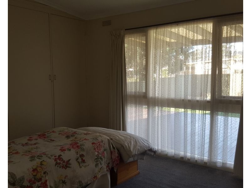 9 Elm Street, Golden Square VIC 3555