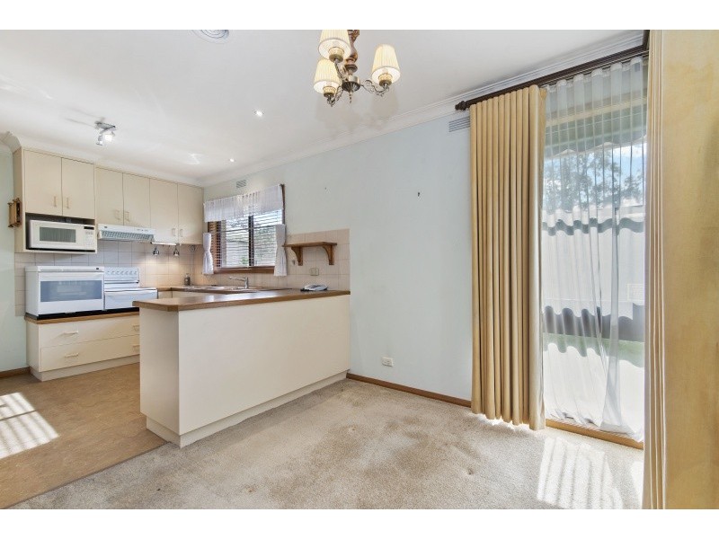 82 Symonds Street, Golden Square VIC 3555