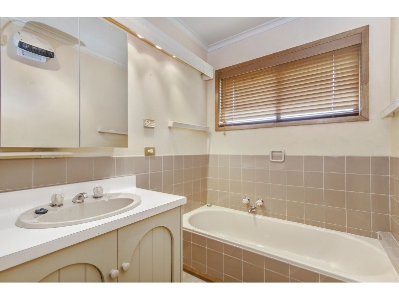 82 Symonds Street, Golden Square VIC 3555