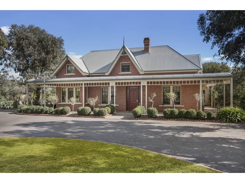 207 North Harley Street, Strathdale VIC 3550