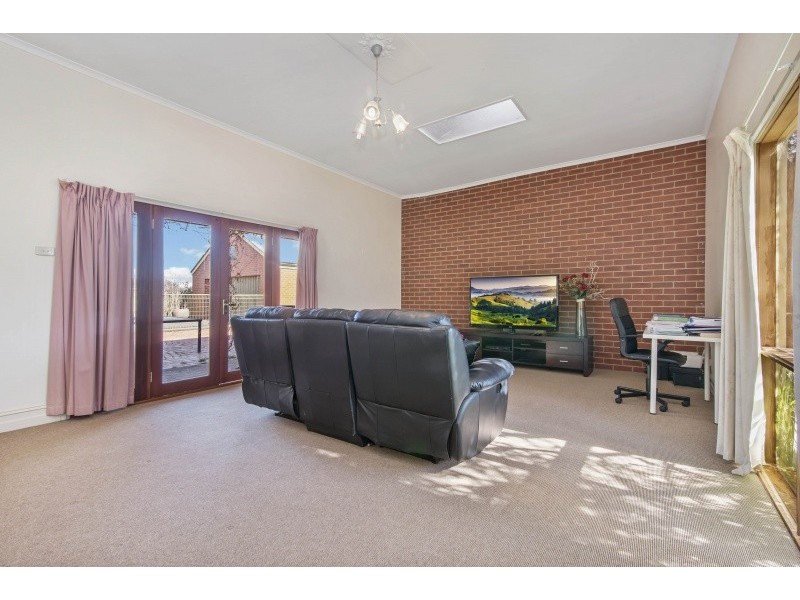 207 North Harley Street, Strathdale VIC 3550