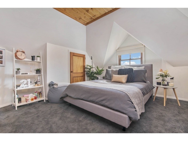 207 North Harley Street, Strathdale VIC 3550