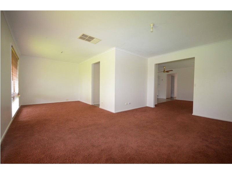 124 Symonds Street, Golden Square VIC 3555
