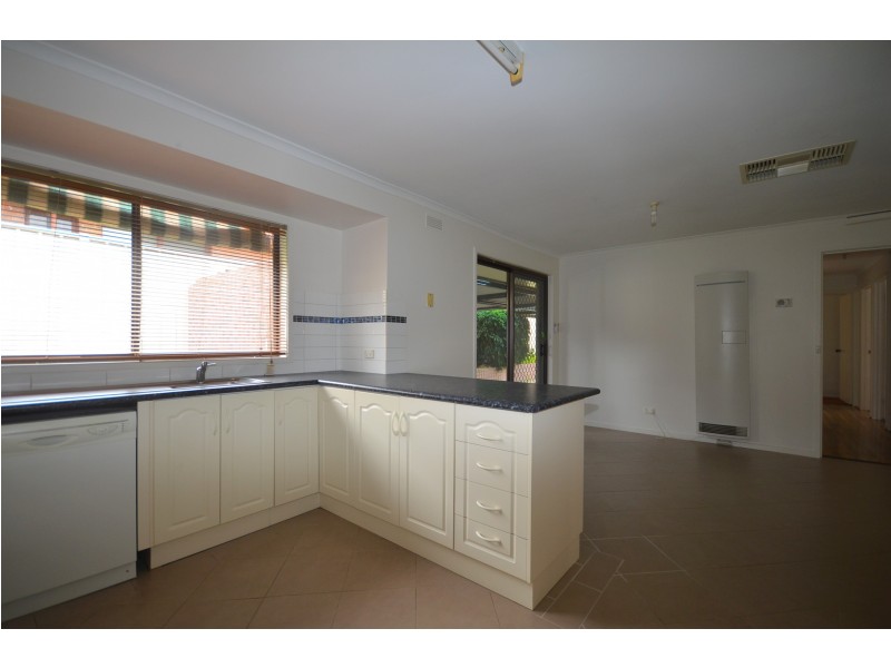 124 Symonds Street, Golden Square VIC 3555
