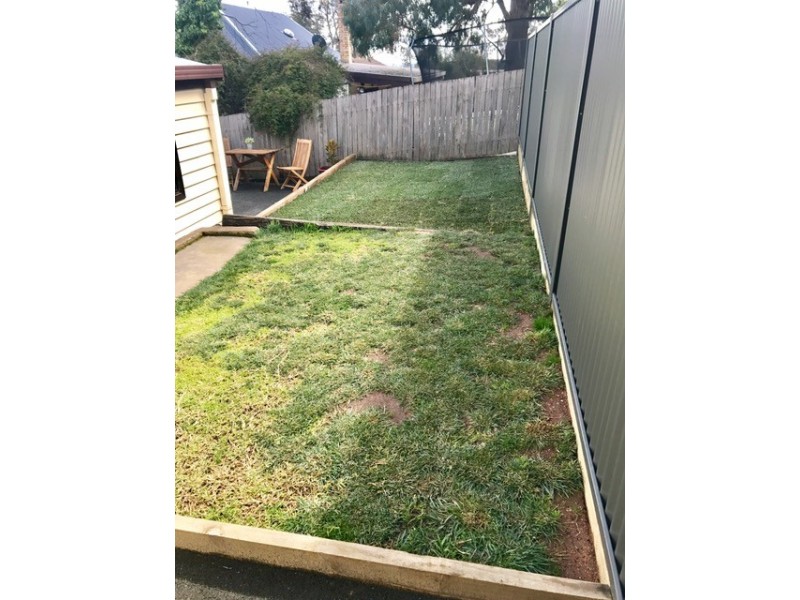 65 Race Street, Flora Hill VIC 3550